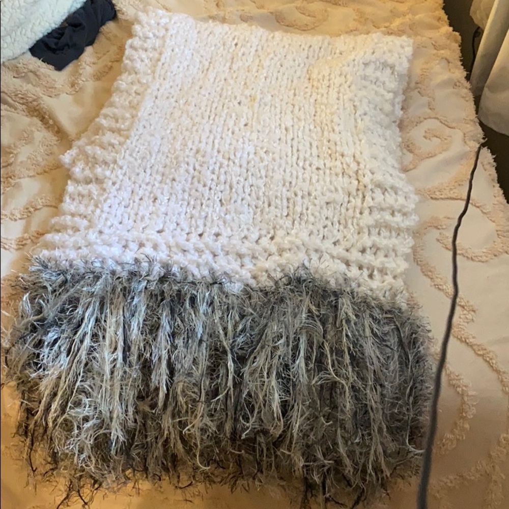 Knit scarf